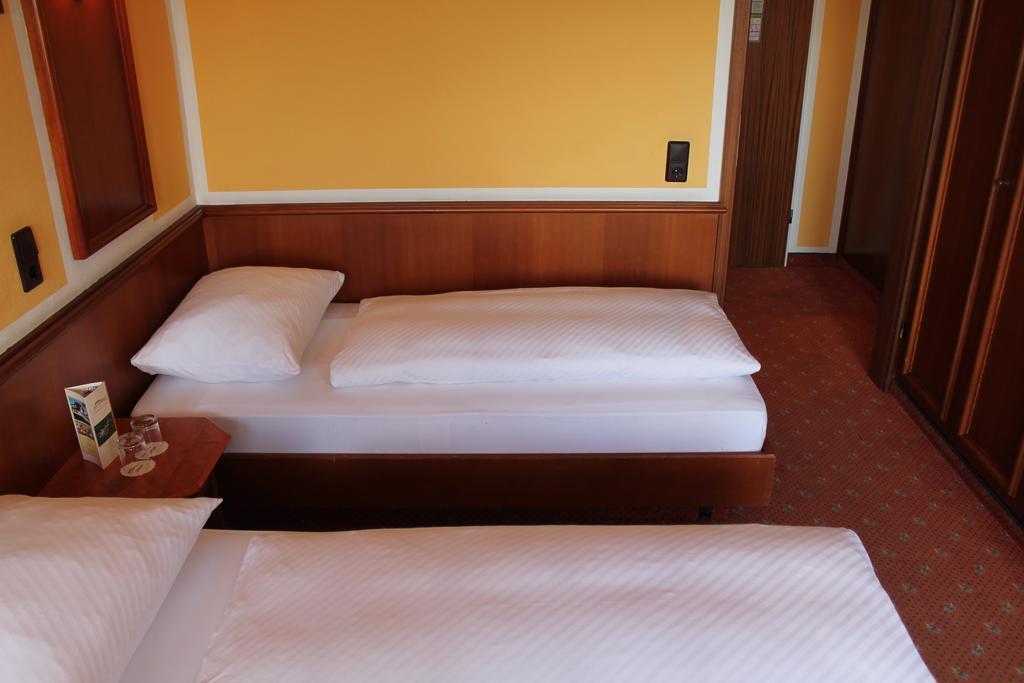 Berghotel Hamburg Blick Room photo